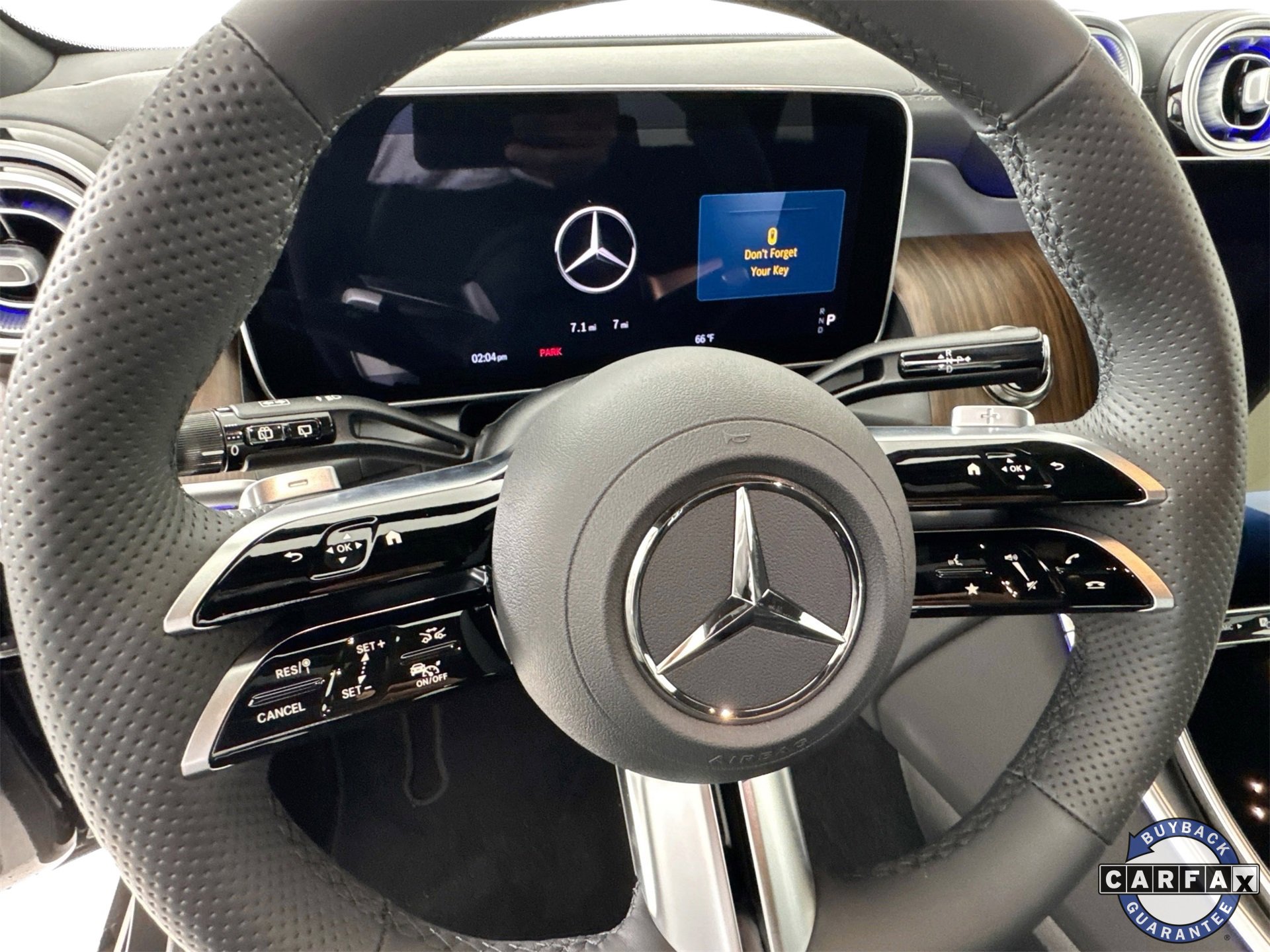 Used 2025 Mercedes-Benz GLC 350e 4MATIC image 12