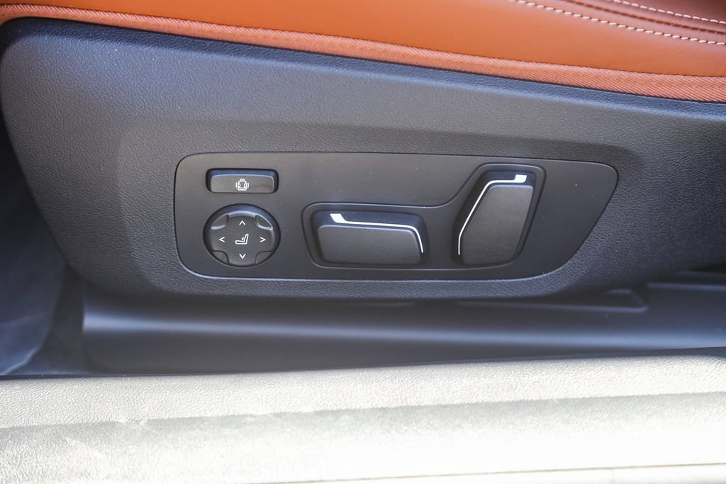Used 2026 BMW M4 Competition AWD/4WD image 17