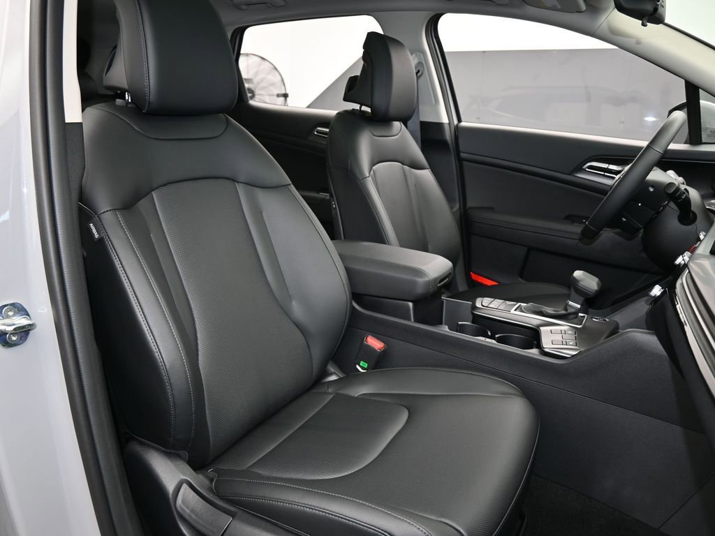 Used 2026 Kia Sportage EX w/ EX Panorama Roof Package FWD image 31