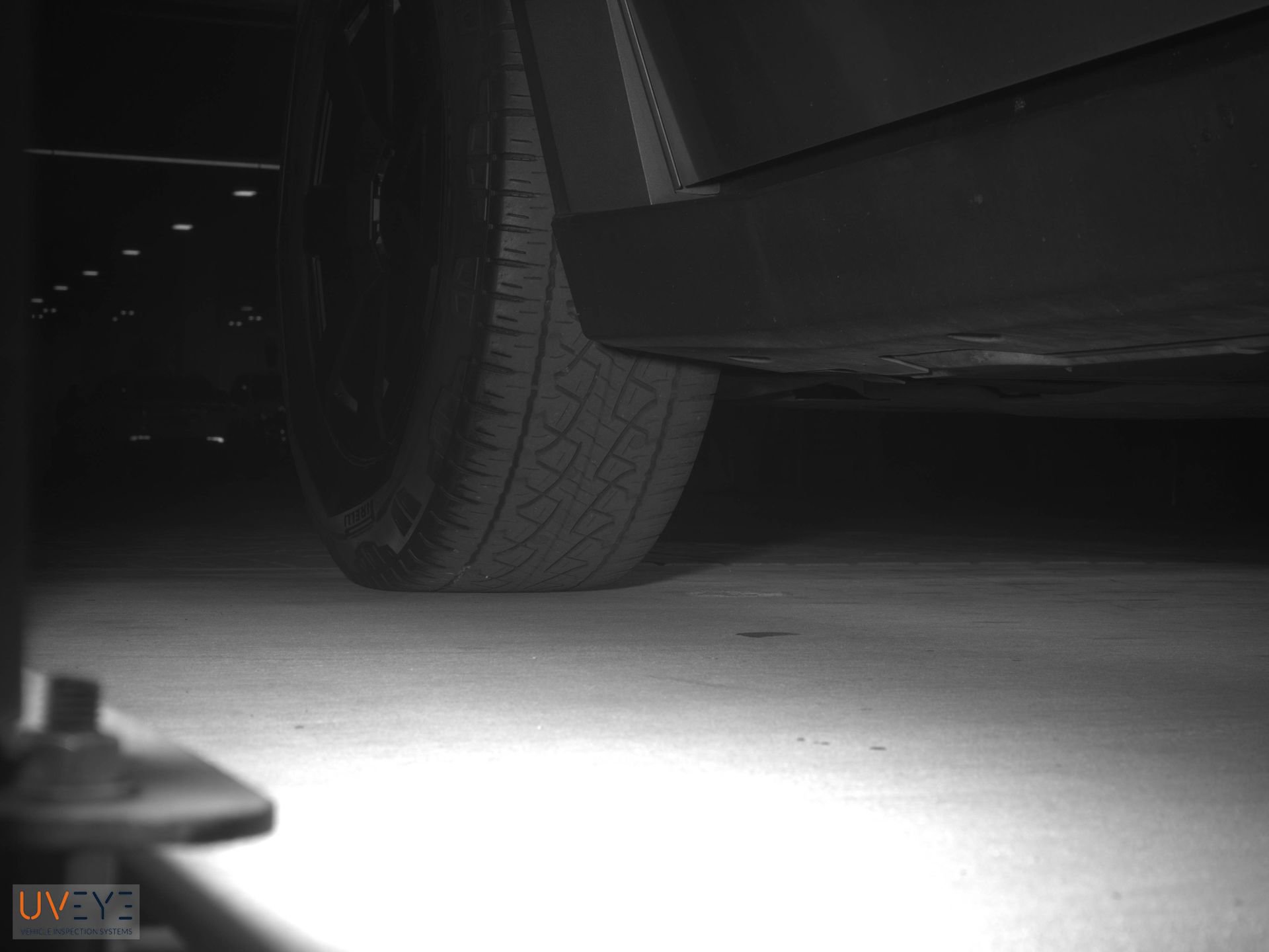 Used 2024 Tesla Cybertruck AWD Crew Cab image 5