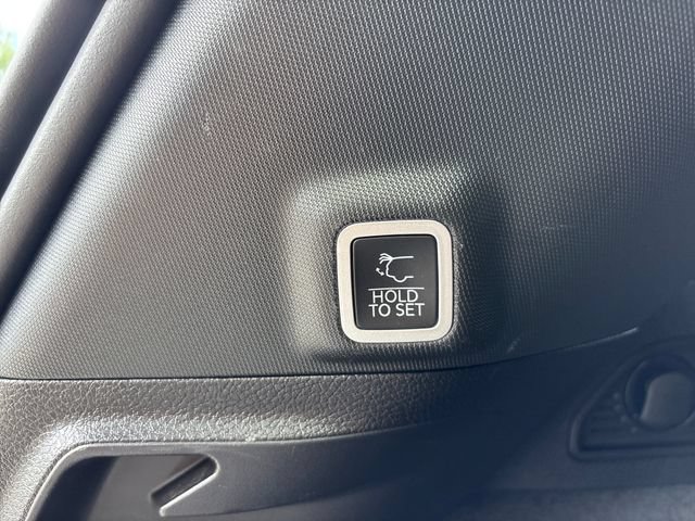 Used 2023 Jeep Grand Cherokee Summit w/ Adv Protech Group IV AWD/4WD image 13