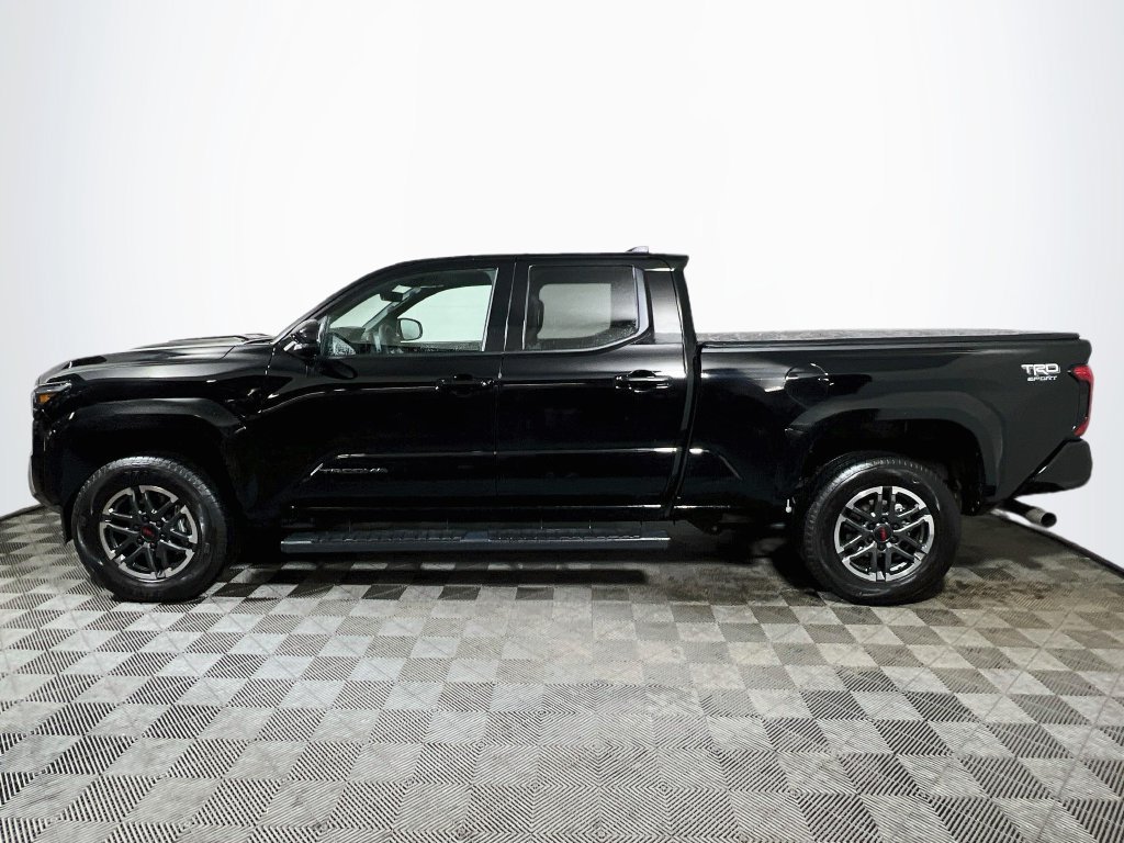 Certified 2025 Toyota Tacoma TRD Sport AWD/4WD image 4
