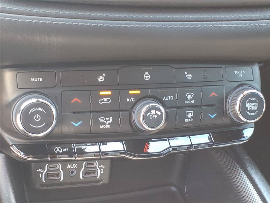 Used 2022 Dodge Durango GT w/ Blacktop Package AWD/4WD image 30