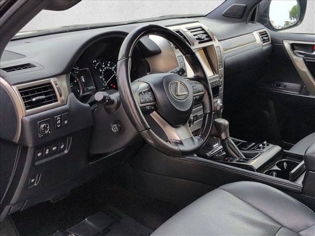 Used 2021 Lexus GX 460 Premium w/ Accessory Package AWD/4WD image 10