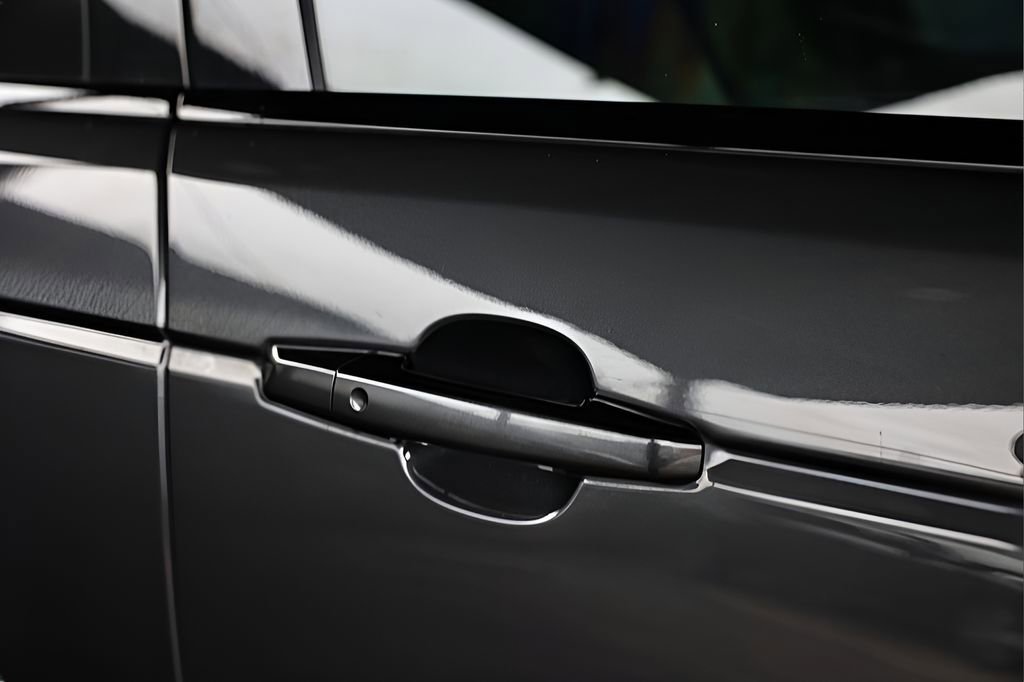 Used 2021 Land Rover Range Rover P525 Westminster Edition image 11