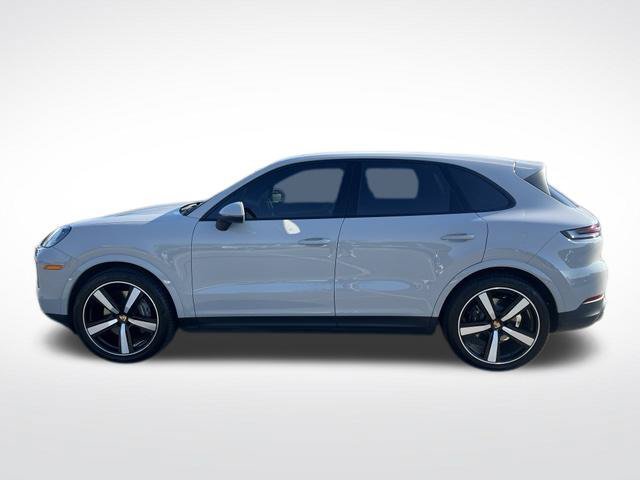 Used 2024 Porsche Cayenne AWD/4WD image 4