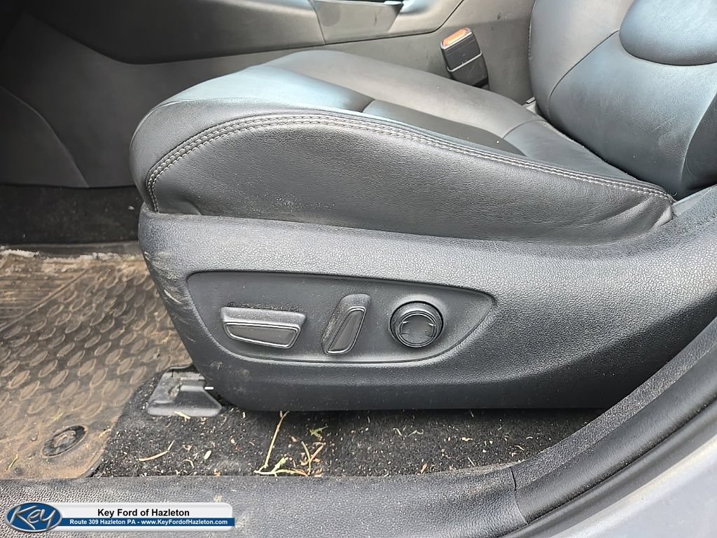 Used 2021 Toyota RAV4 AWD Hybrid image 34