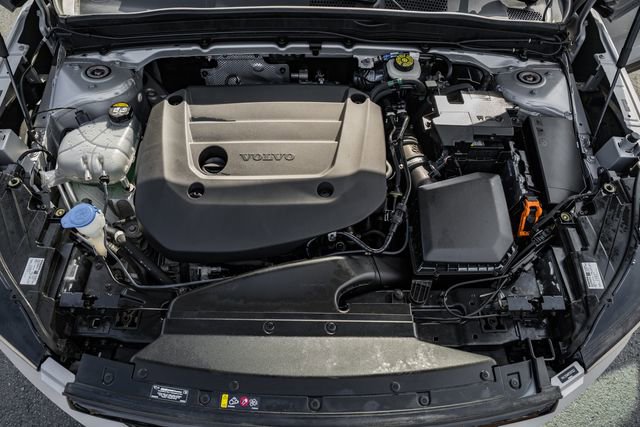 Used 2023 Volvo XC40 B5 Plus w/ Climate Package image 20