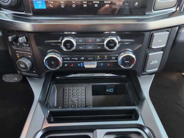 New 2026 Ford F250 Lariat w/ Black Appearance Package image 15