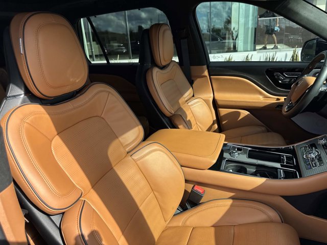 Certified 2024 Lincoln Aviator Black Label w/ Class IV Trailer Tow Package image 21