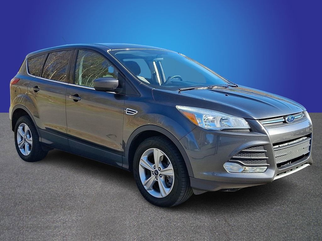 Used 2015 Ford Escape SE image 3