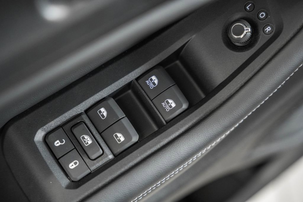 New 2025 Jeep Grand Cherokee Altitude w/ Trailer Tow Package image 36