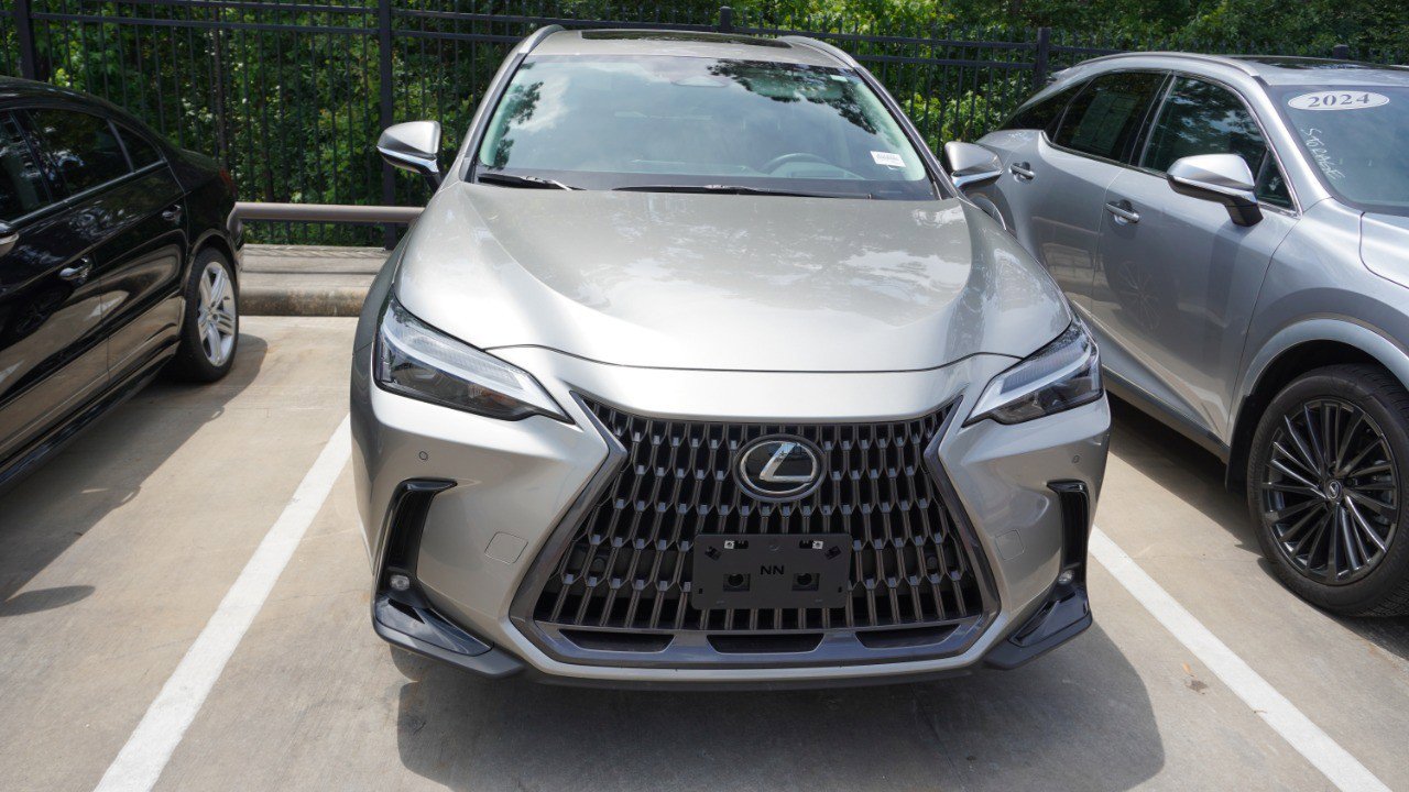 Used 2024 Lexus NX 350 AWD image 3