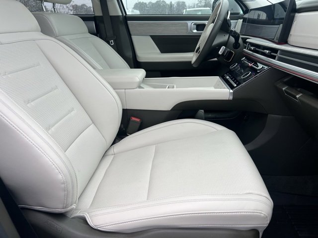 Used 2025 Hyundai Santa Fe Calligraphy image 6