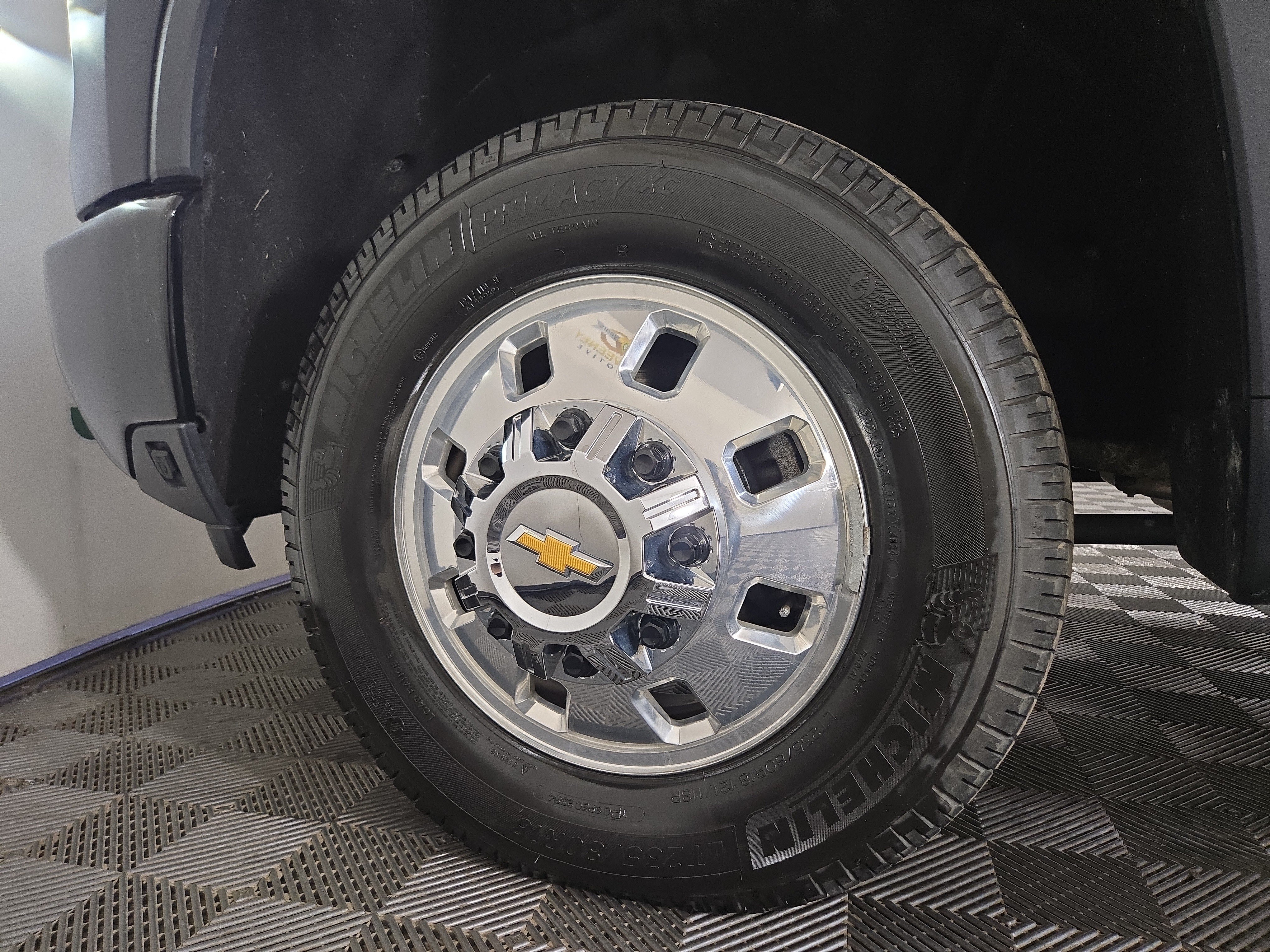 Used 2025 Chevrolet Silverado 3500 High Country w/ High Country Premium Package AWD/4WD image 37