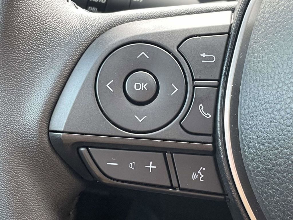 Used 2025 Toyota Corolla XSE image 29