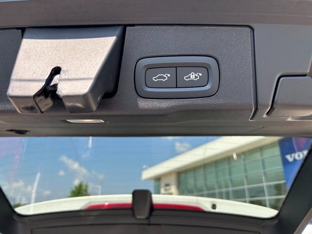 New 2025 Volvo XC60 T8 Ultra w/ Protection Package Premier image 12