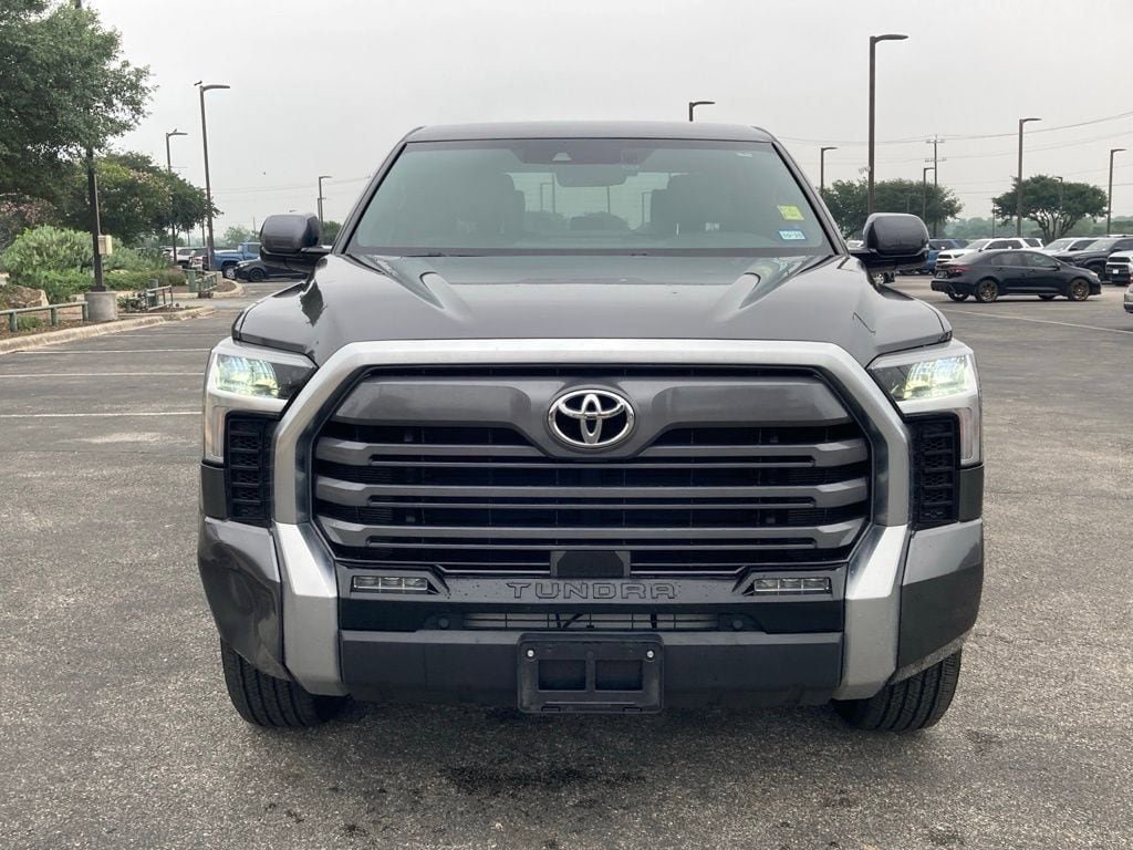 Used 2025 Toyota Tundra Limited AWD/4WD image 2