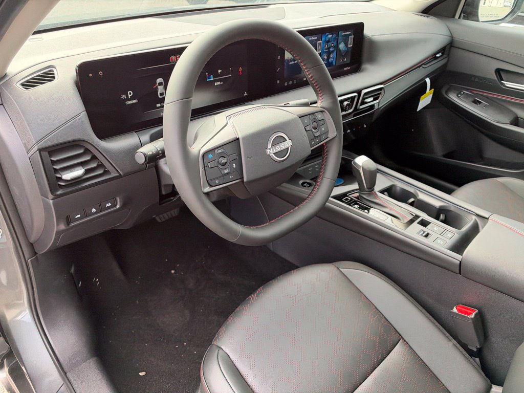 New 2027 Nissan Sentra SR w/ SR Premium Package FWD image 10