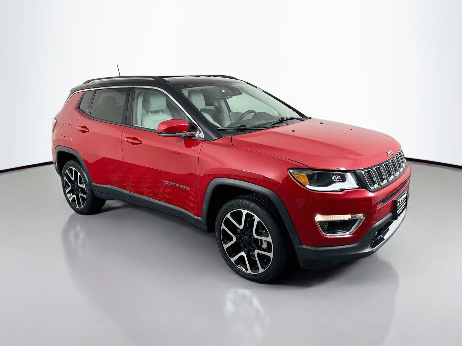 Used 2021 Jeep Compass Limited w/ Elite Exterior Group AWD/4WD image 1
