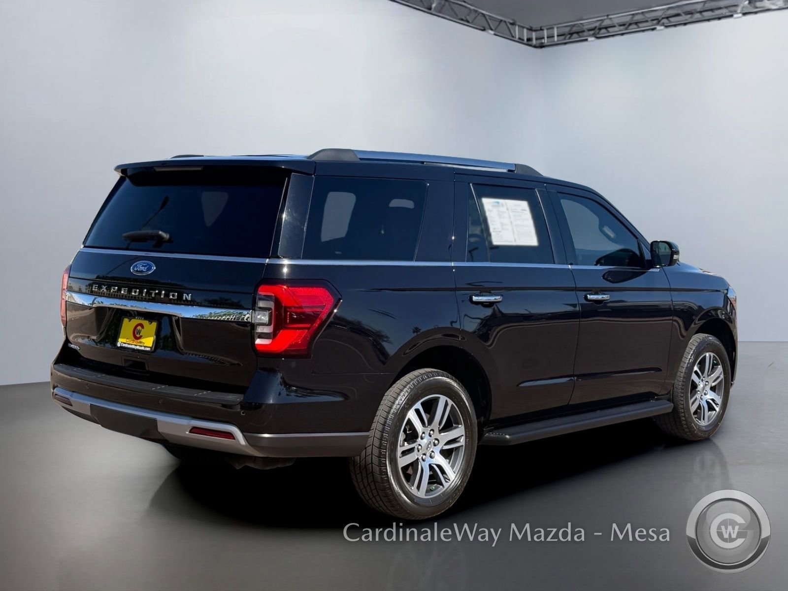 Used 2024 Ford Expedition Limited AWD/4WD image 4