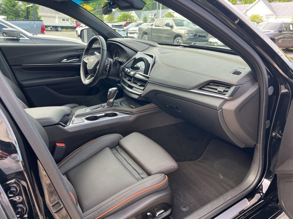 Used 2025 Cadillac CT4 Sport w/ Climate Package AWD/4WD image 35