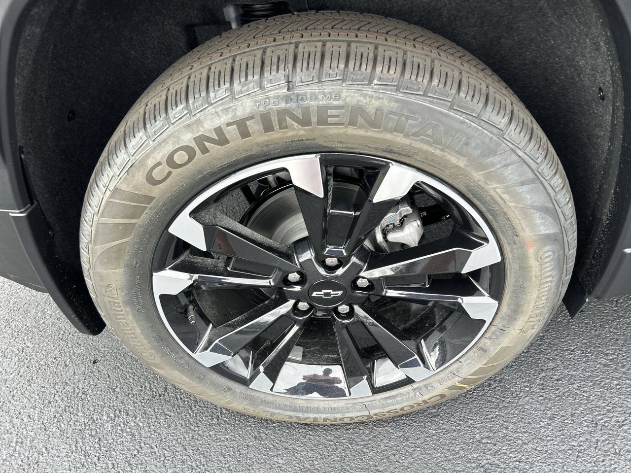 New 2027 Chevrolet Equinox RS w/ Convenience Package III AWD/4WD image 9
