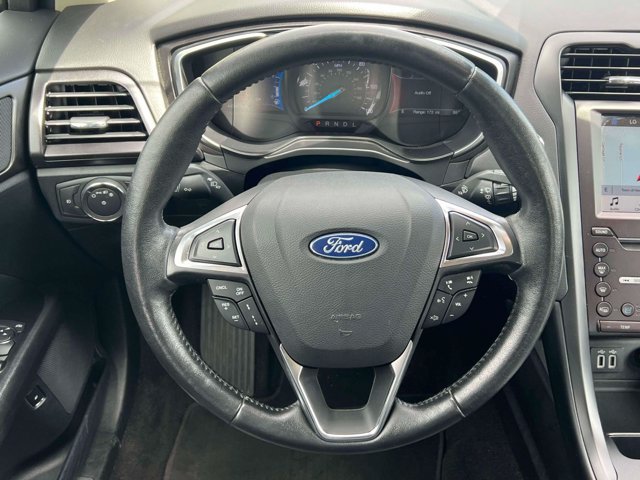 Used 2019 Ford Fusion Energi Titanium FWD image 18