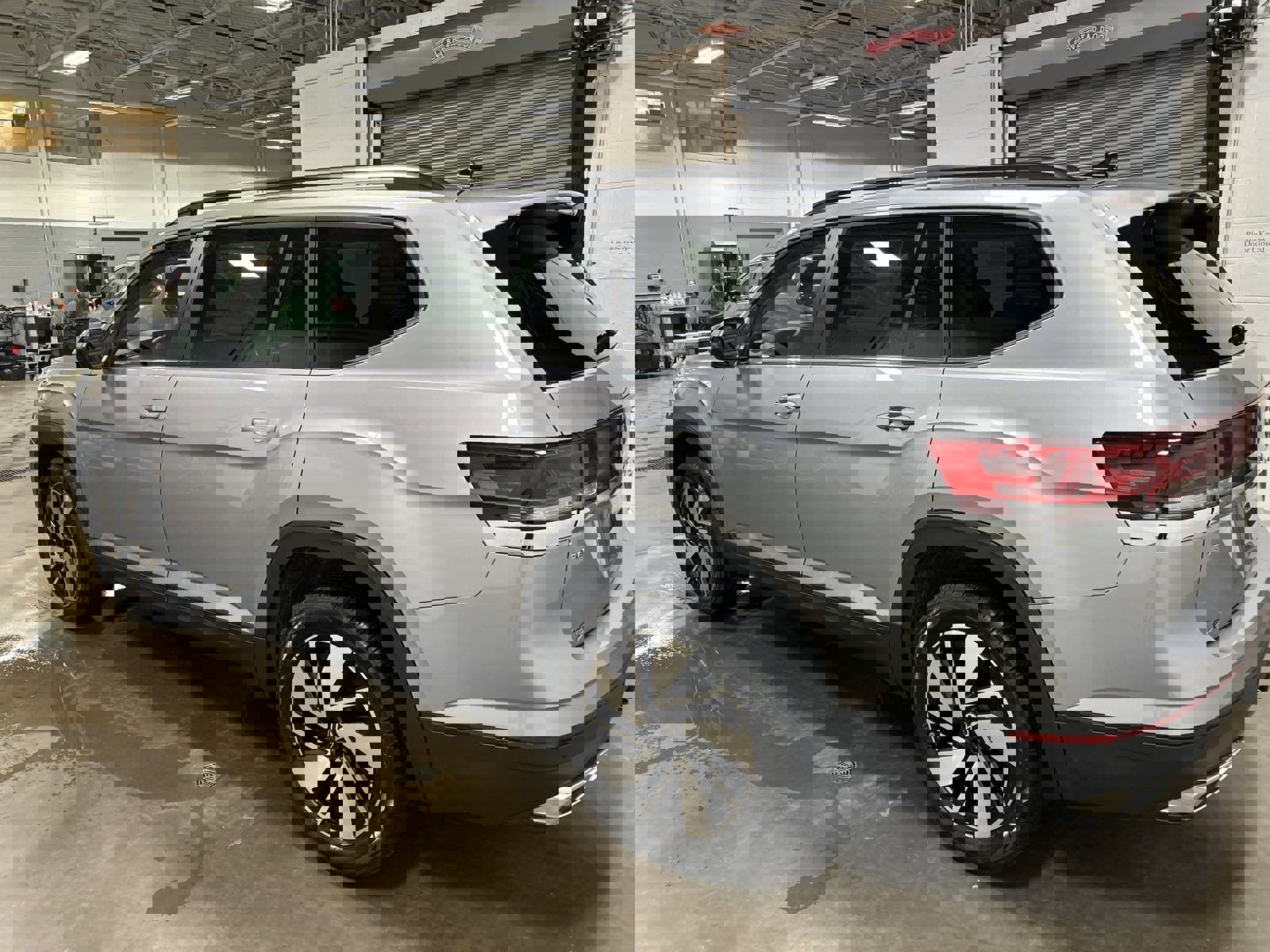 New 2025 Volkswagen Atlas SE image 5