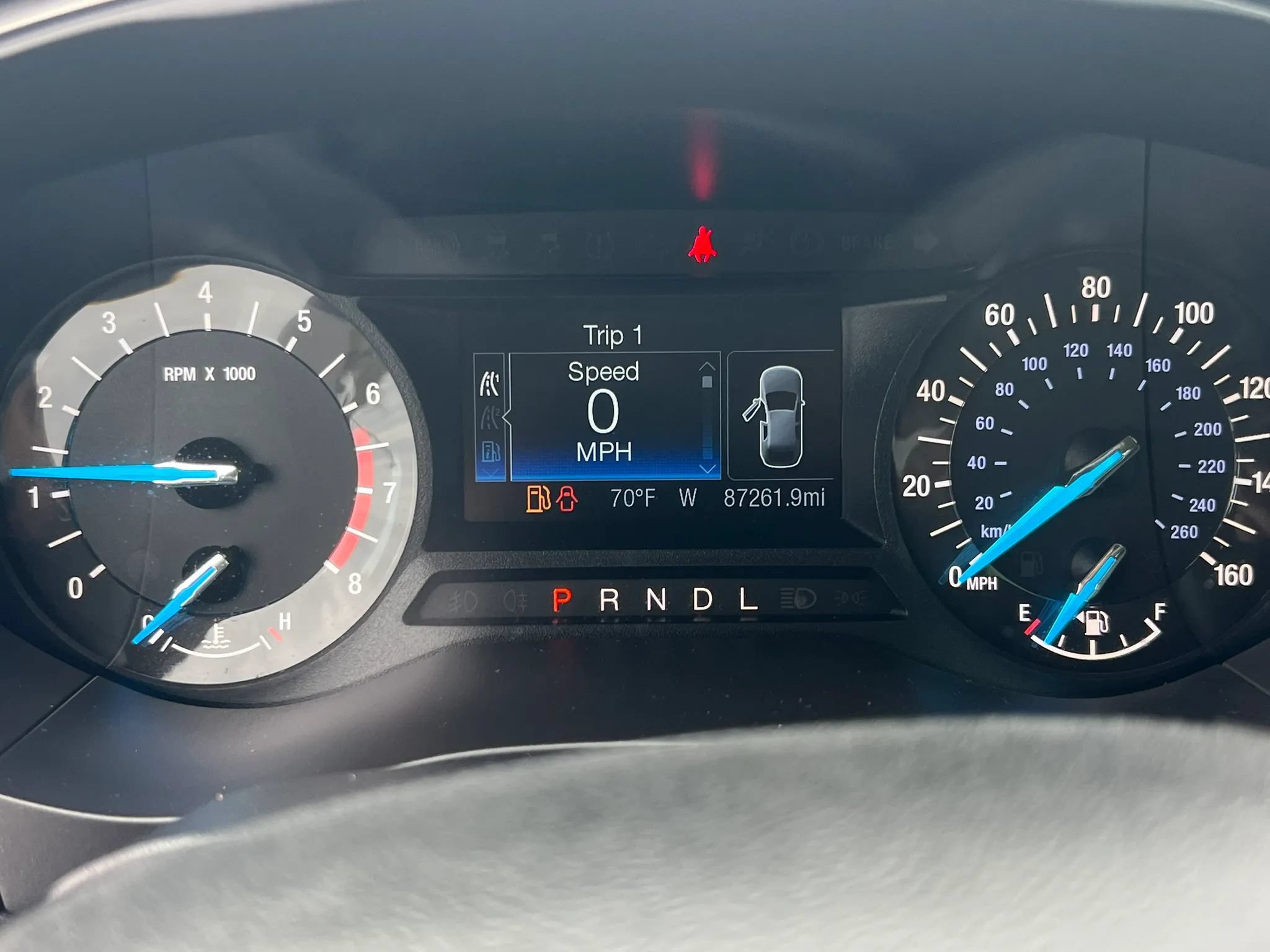 Used 2018 Ford Fusion SE FWD image 25