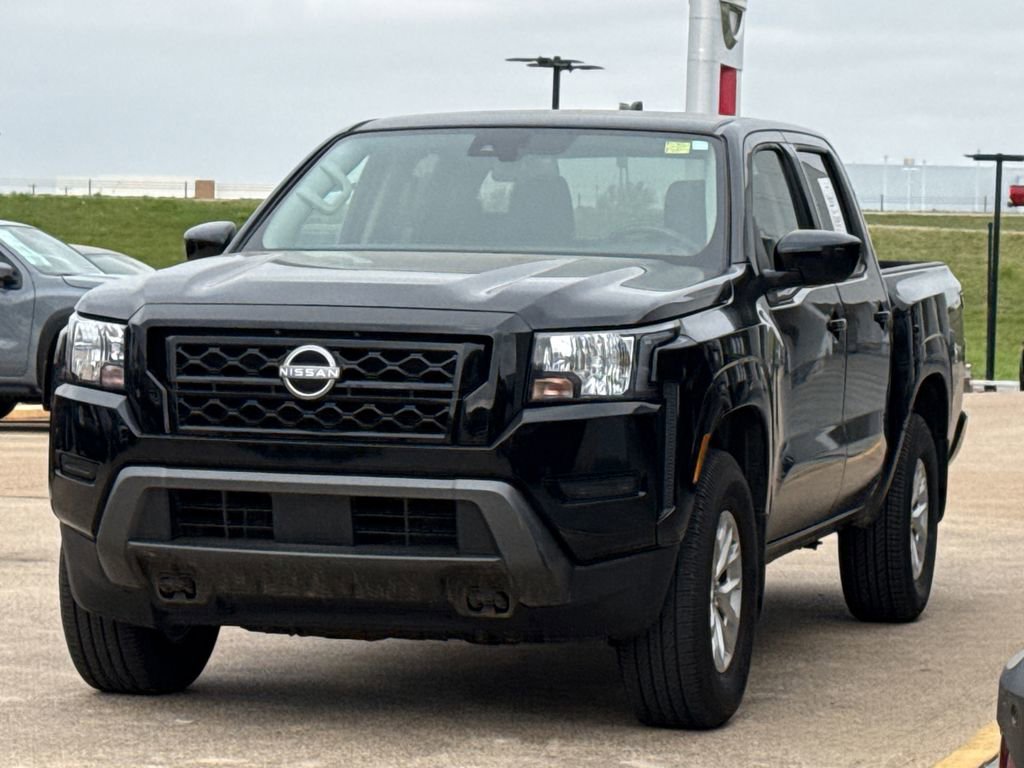 Used 2024 Nissan Frontier SV image 4
