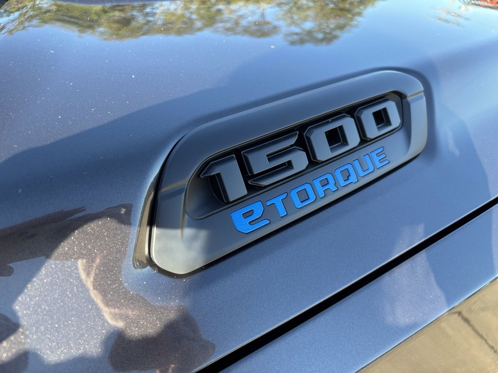 New 2026 RAM 1500 4x4 Crew Cab image 10