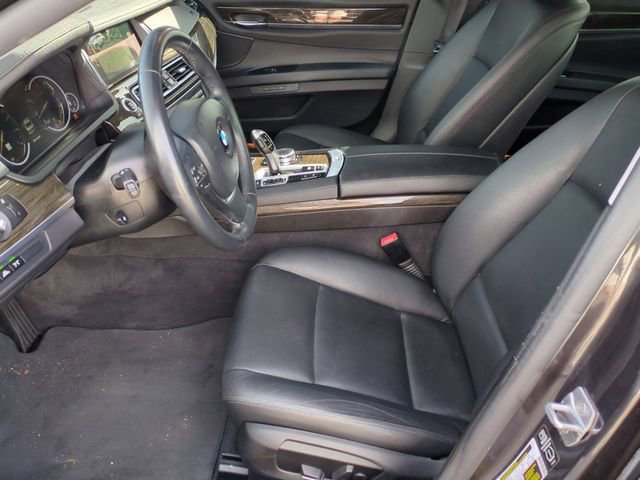 Used 2015 BMW 740i image 12