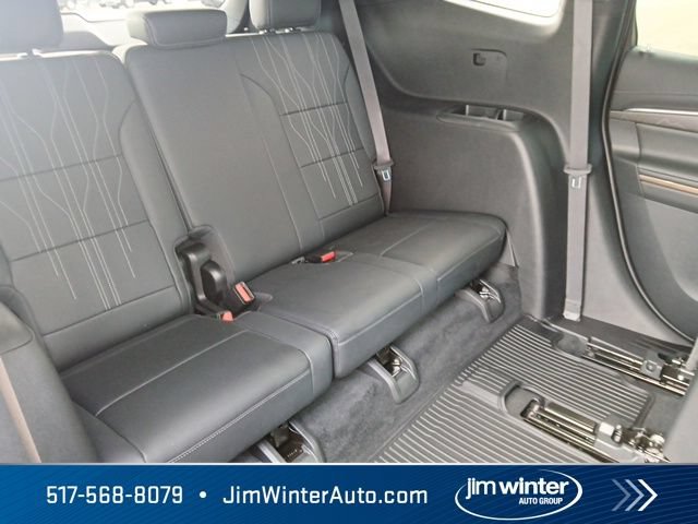 Certified 2025 Buick Enclave Avenir w/ LPO, Floor Liner Package AWD/4WD image 15