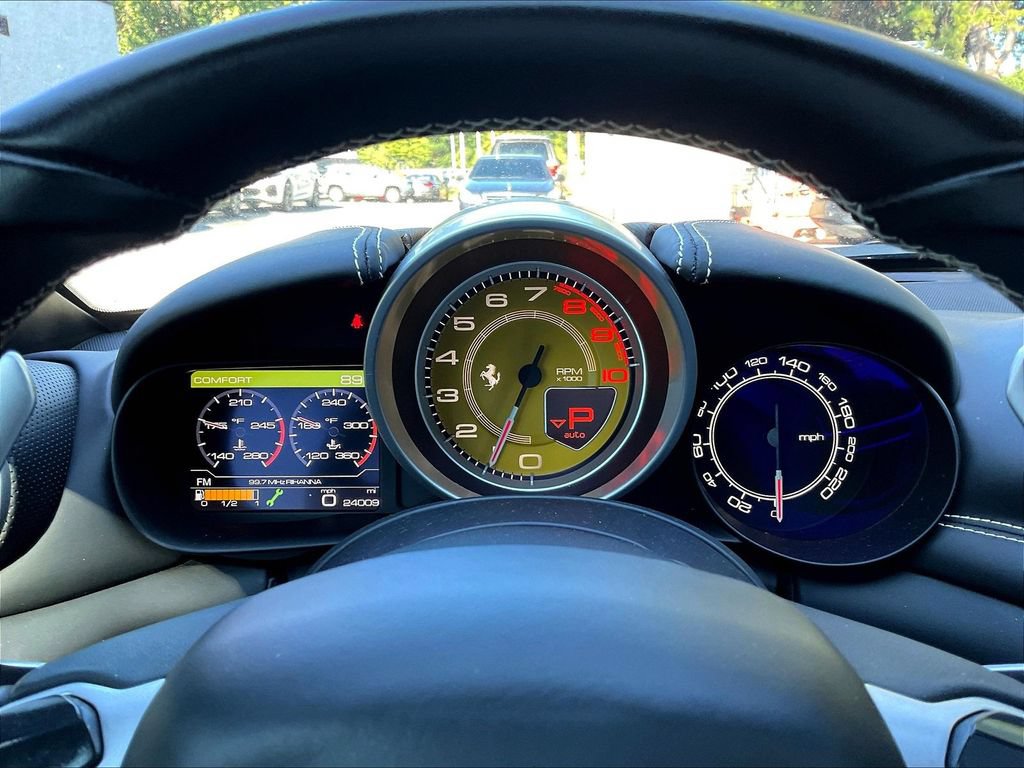 Used 2016 Ferrari California T RWD image 12
