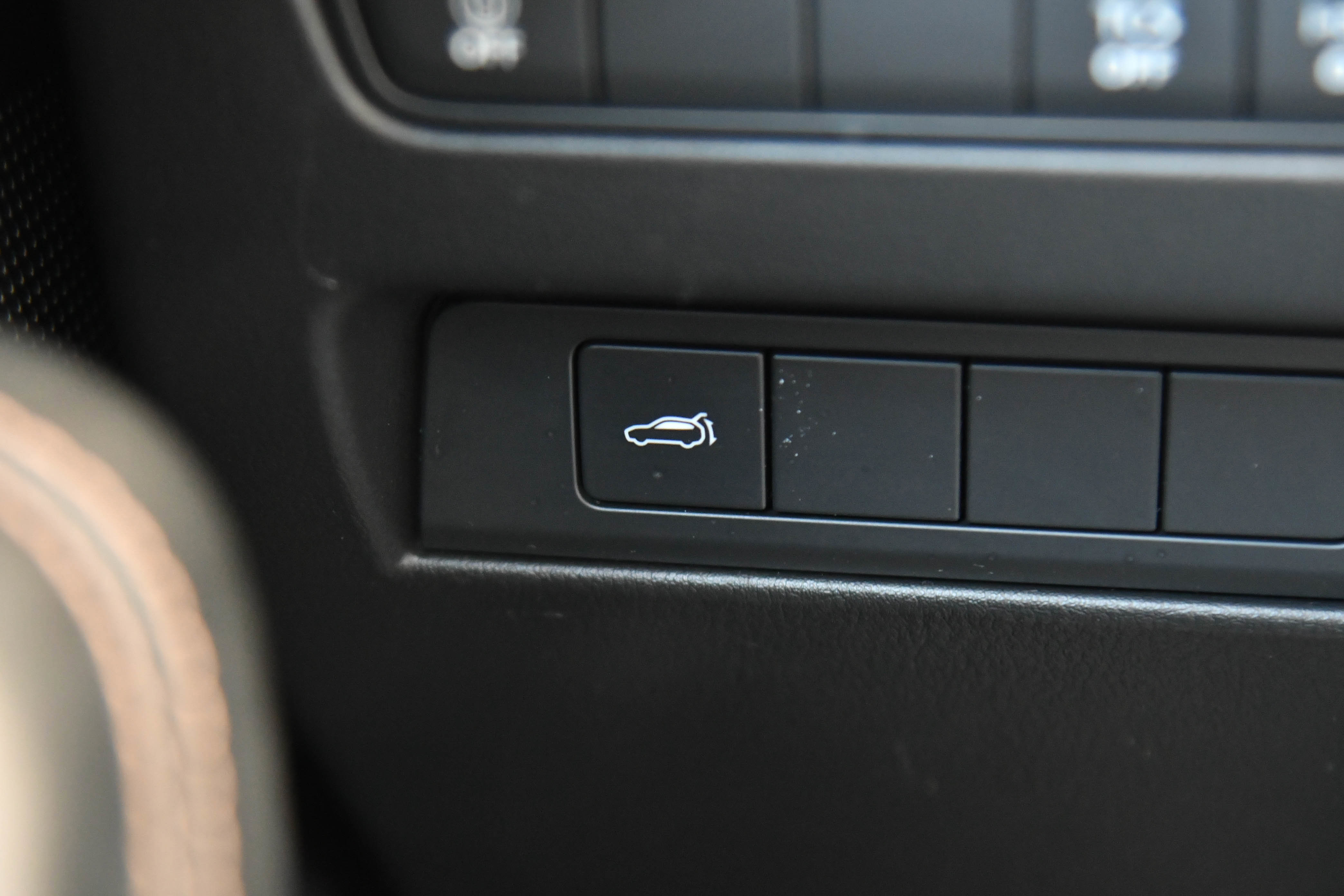 Used 2024 MAZDA CX-90 3.3 Turbo w/ Preferred Plus image 33