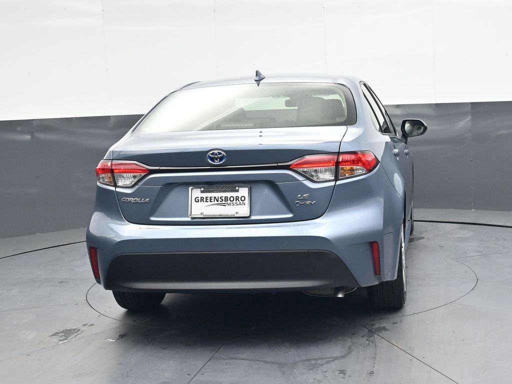 Used 2025 Toyota Corolla LE image 4