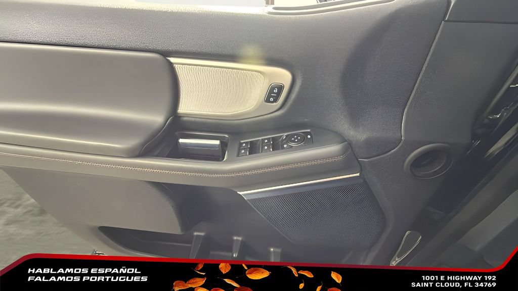 Used 2025 Ford Expedition Max Active AWD/4WD image 26