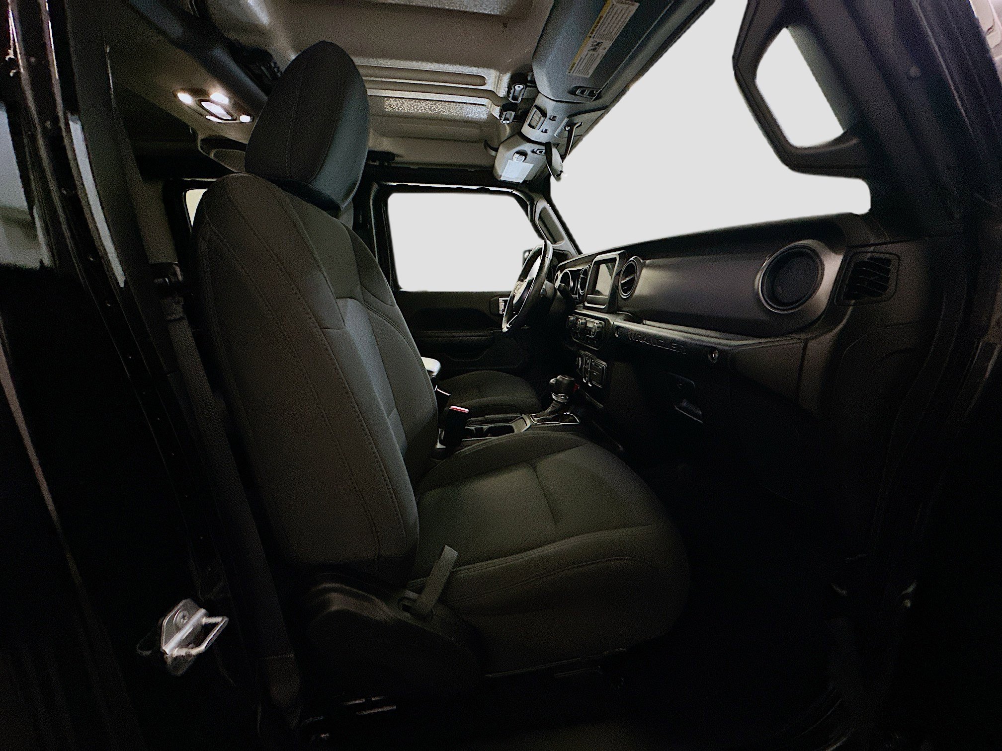 Used 2022 Jeep Wrangler Sport S image 31