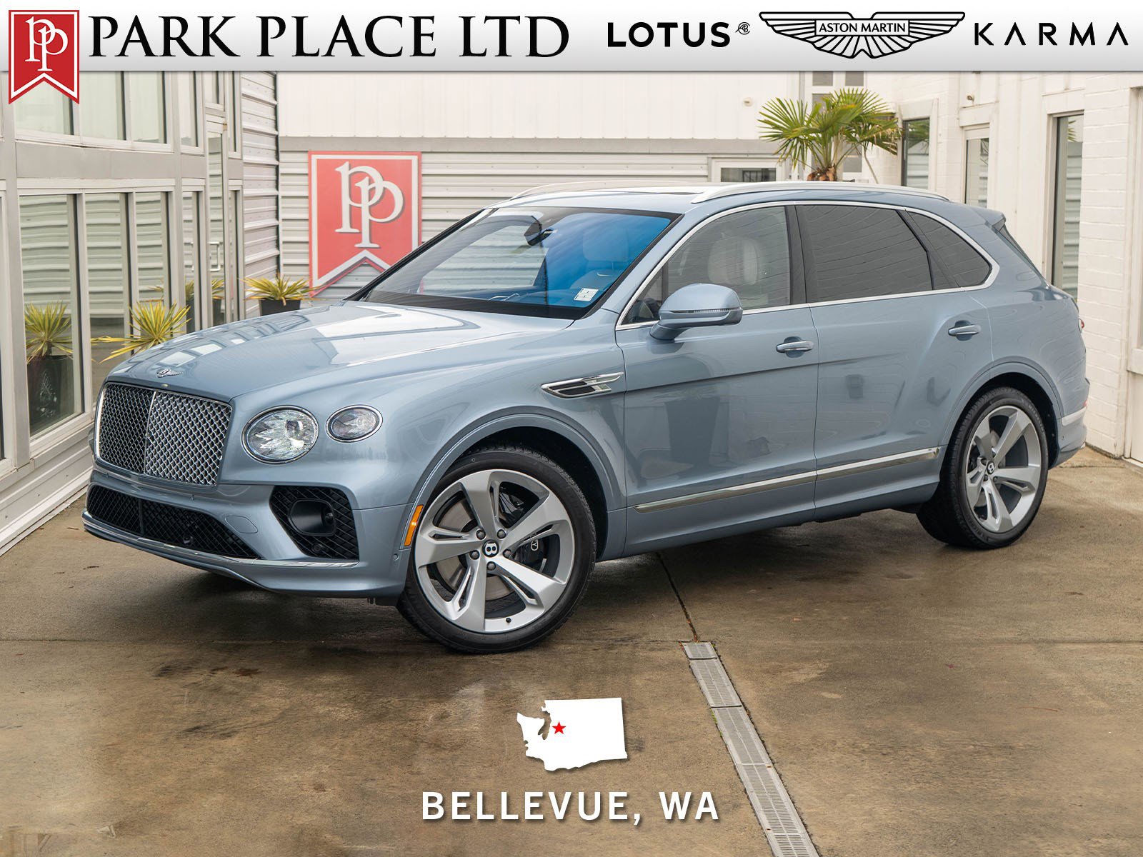 Used 2023 Bentley Bentayga image 1