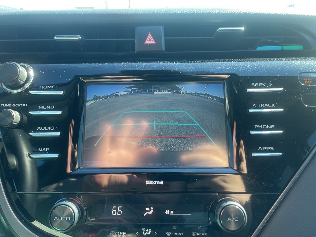 Used 2020 Toyota Camry SE image 20