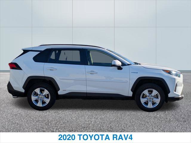 Used 2020 Toyota RAV4 LE image 6