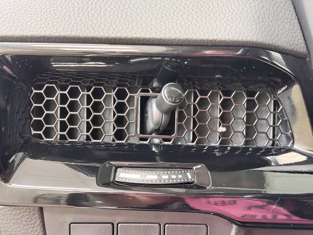 Used 2025 Honda CR-V EX-L image 39