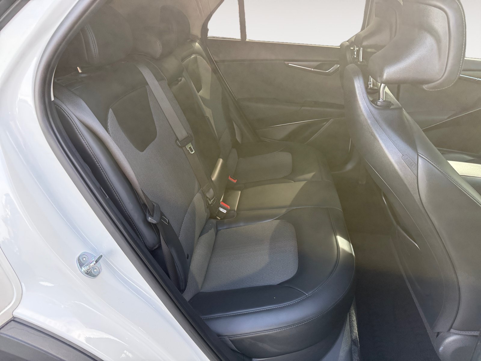 Used 2025 Kia Niro EX FWD image 18