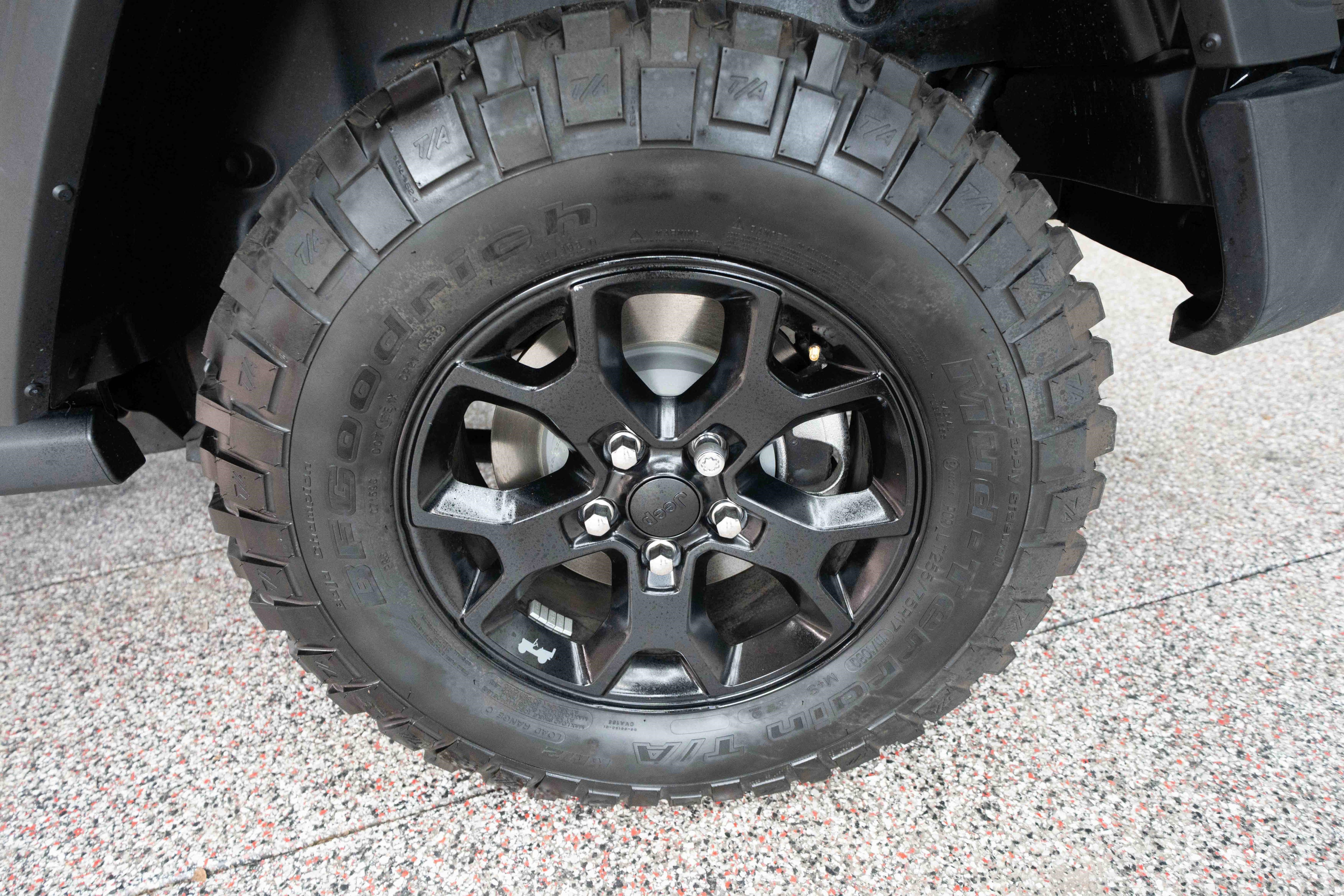 Used 2023 Jeep Wrangler Unlimited Sport image 29