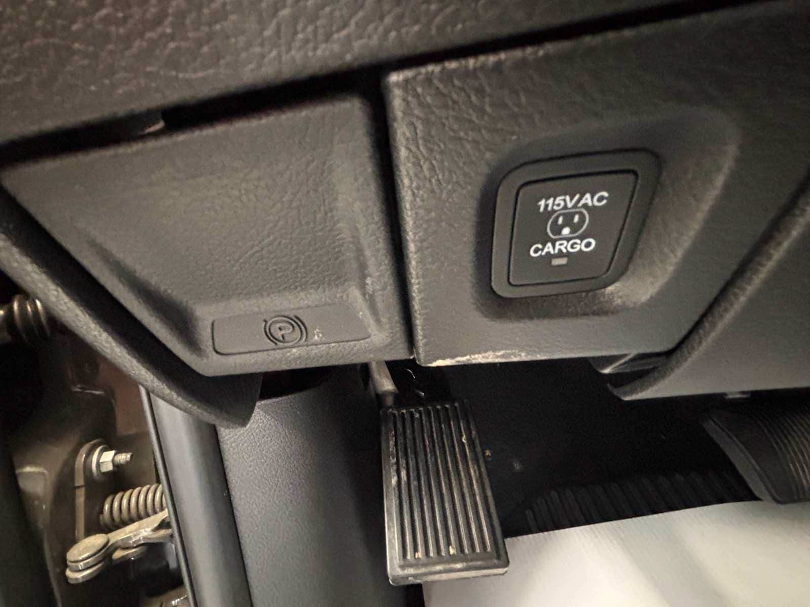 New 2026 RAM 2500 Laramie w/ Night Edition AWD/4WD image 19