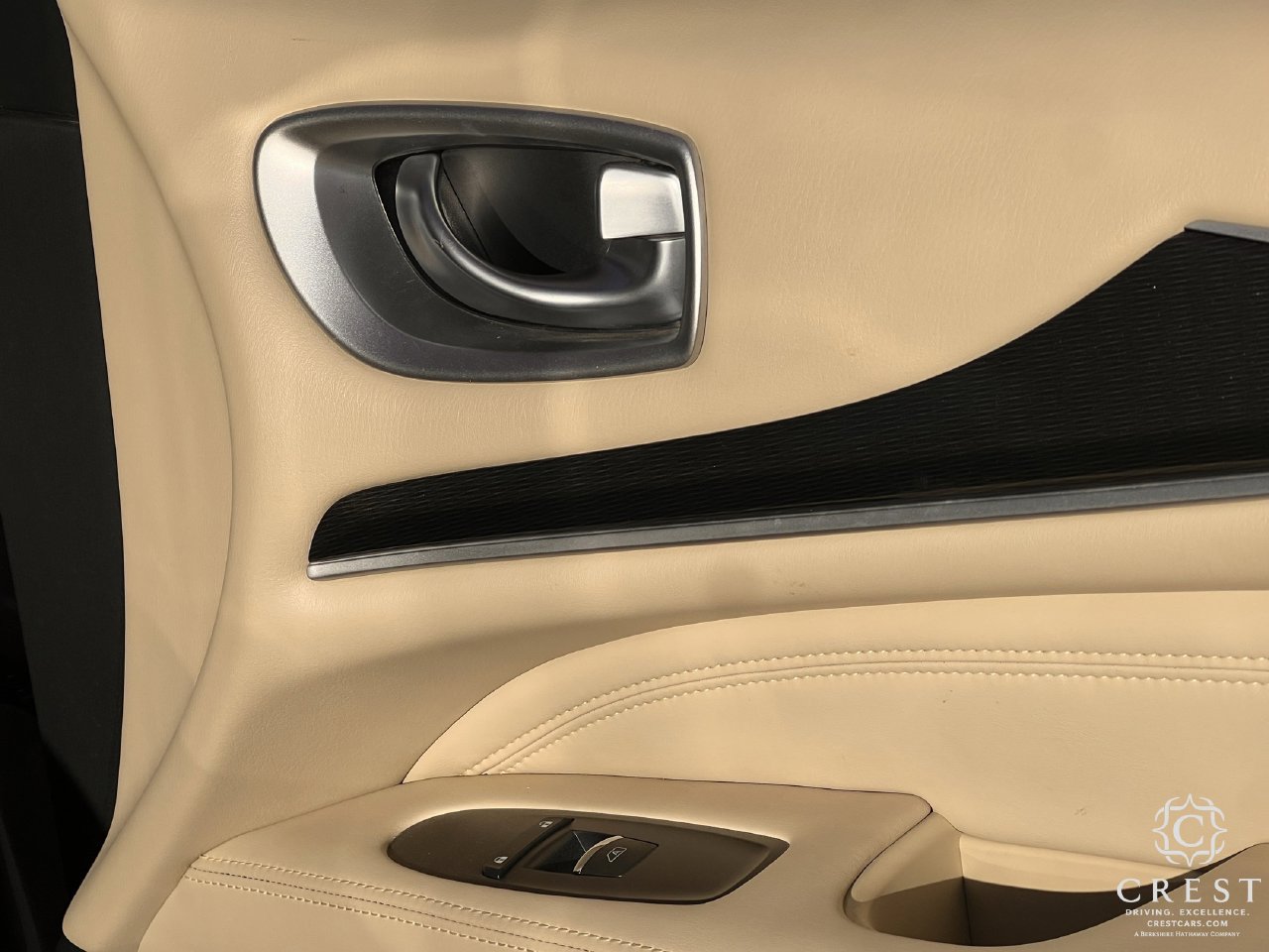 Used 2019 INFINITI QX60 Luxe w/ Essential Package FWD image 28