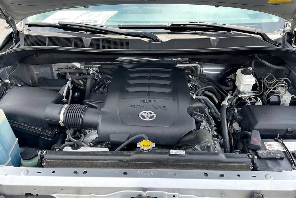 Used 2014 Toyota Sequoia Limited AWD/4WD image 30