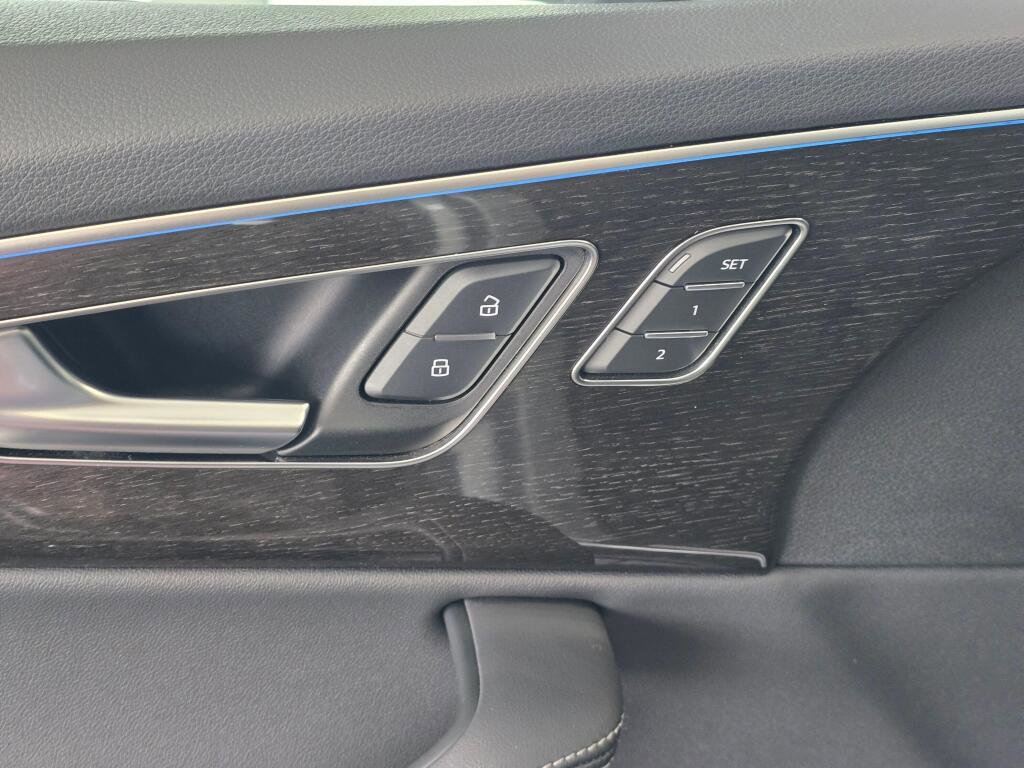 Used 2025 Audi Q7 3.0T Premium Plus image 20