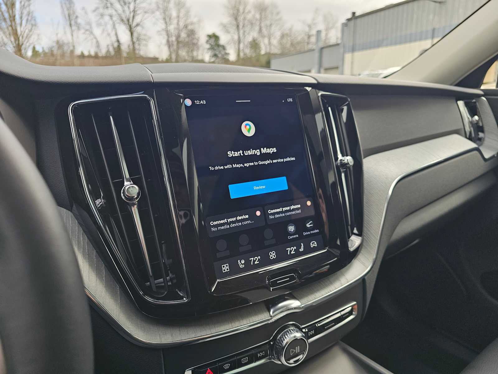 Certified 2025 Volvo XC60 B5 Plus image 27